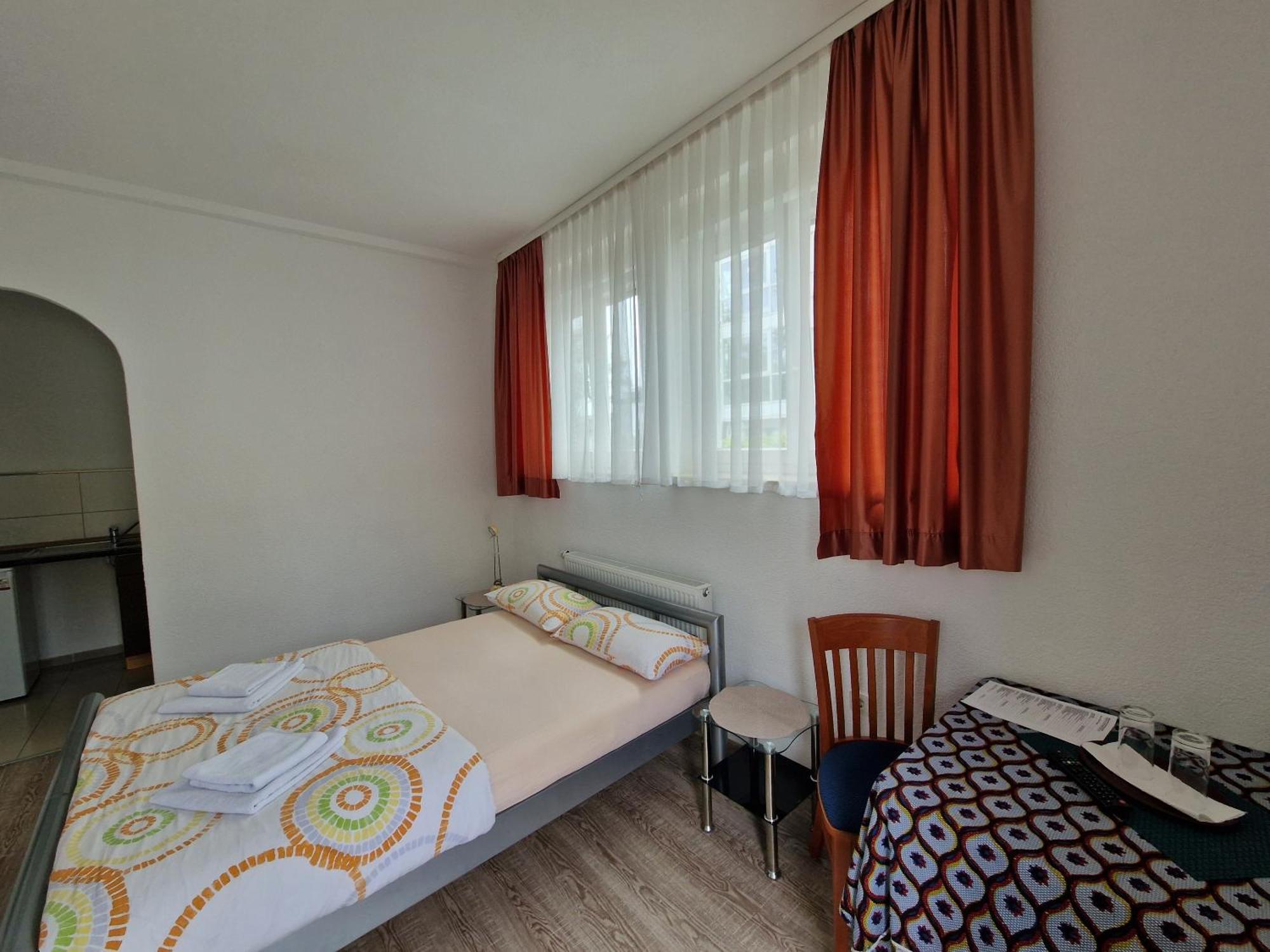 Pension Antalya Friedrichshafen Bilik gambar